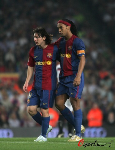 较小型的从 较小型的从